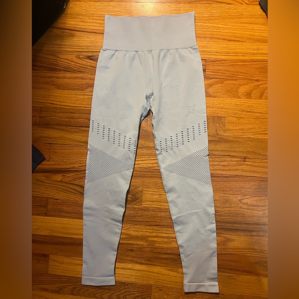 JED NORTH: light grey seamless leggings